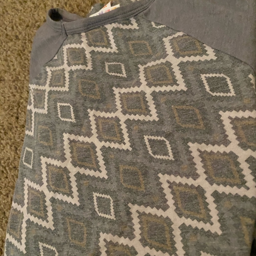 Gray lularoe shirt